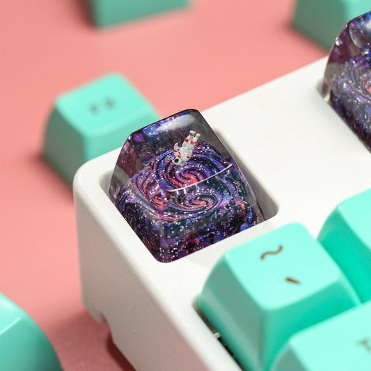 ASTRONAUT INTERSTELLAR GALAXY (VER 2) – ARTISAN KEYCAP