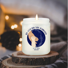 Custom Hand Holding Illustration Scented Candle With Keychain, Happy Mother's Day Gift, Gift For First Time Mom - thoughtygift.com